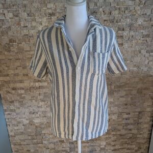 Vintage Summer Blue & White Textured Striped Short Sleeve Button Down Shirt Sz M